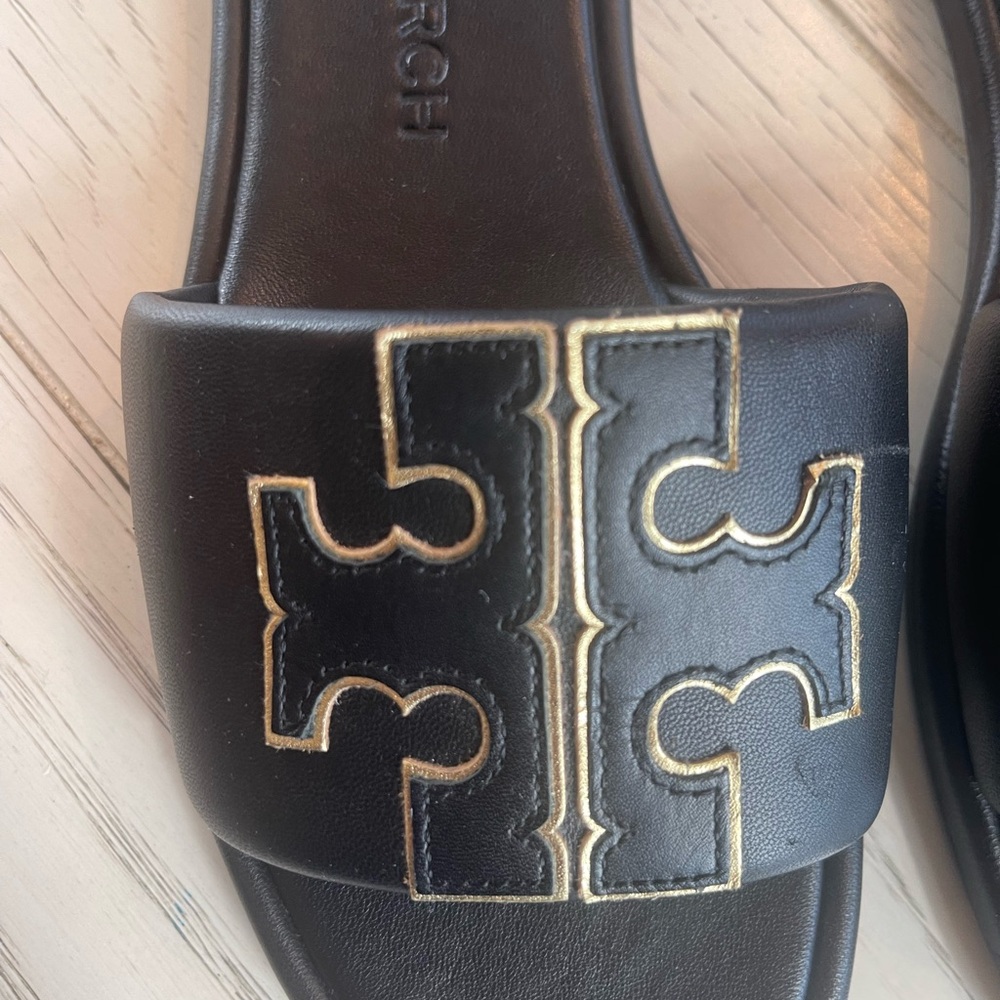 Gorgeous Tory Burch Black Leather Slides with Gold Detailing! - Picture 4 of 14